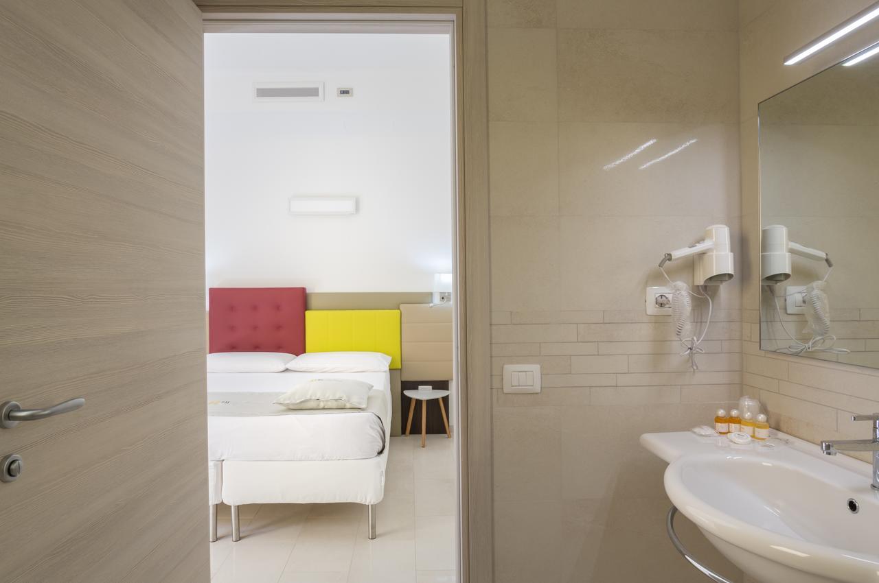 Th Collection Rooms Oristano Dış mekan fotoğraf